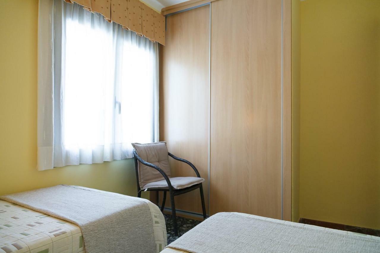 Uhc Acantilados Family Apartments Салоу Екстер'єр фото